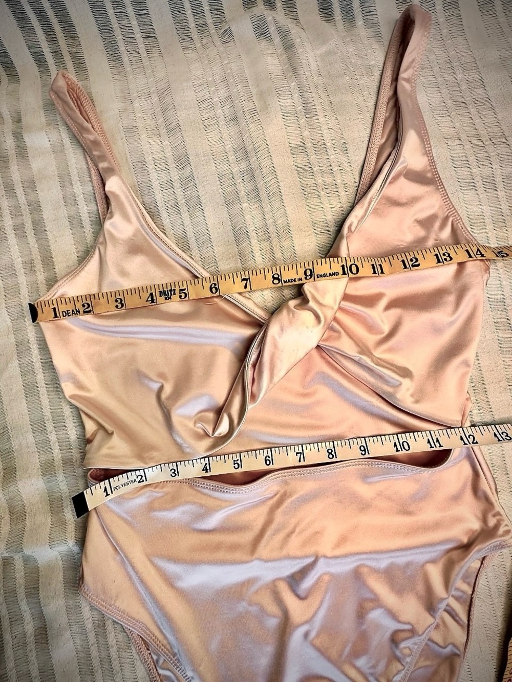 Good American Bubble Pink Front Twist Cutout One Piece Swimsuit - Picture 10 of 12
